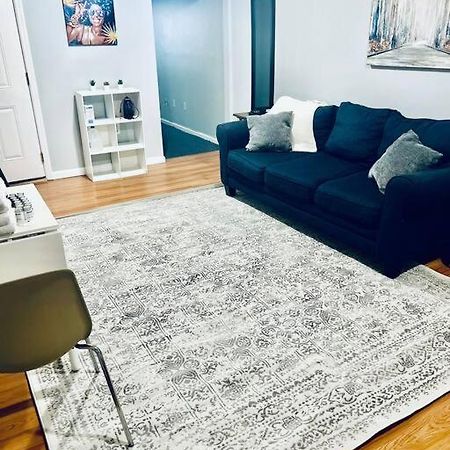 Entire 2-Bed Private Apt - Ewr/Nyc/Outlet Mall Newark Exteriér fotografie