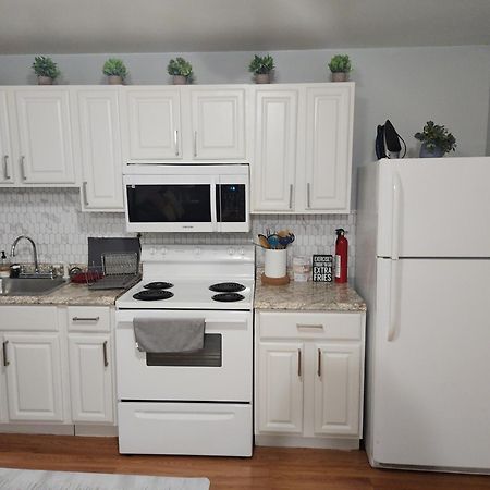 Entire 2-Bed Private Apt - Ewr/Nyc/Outlet Mall Newark Pokoj fotografie