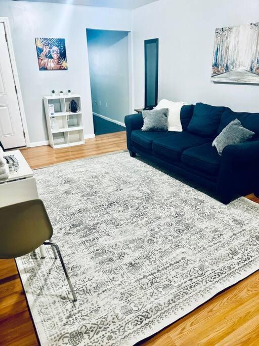 Entire 2-Bed Private Apt - Ewr/Nyc/Outlet Mall Newark Exteriér fotografie