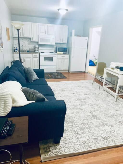 Entire 2-Bed Private Apt - Ewr/Nyc/Outlet Mall Newark Exteriér fotografie